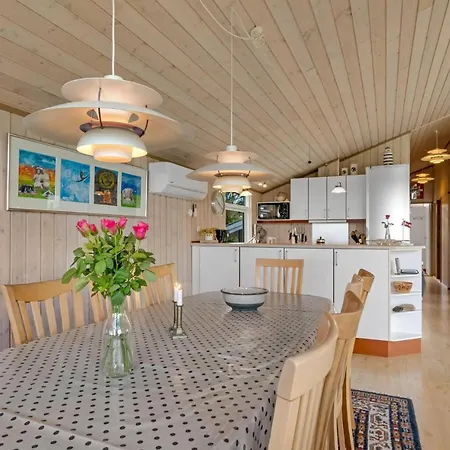 Holiday home Gorgeous In With Wifi *