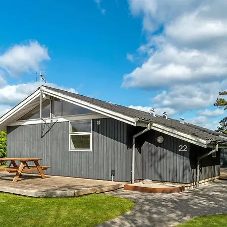 Gorgeous In With Wifi Holiday home Allingabro
